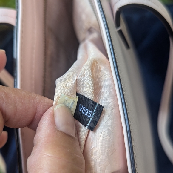 Kate Spade tote. - Picture 4 of 5